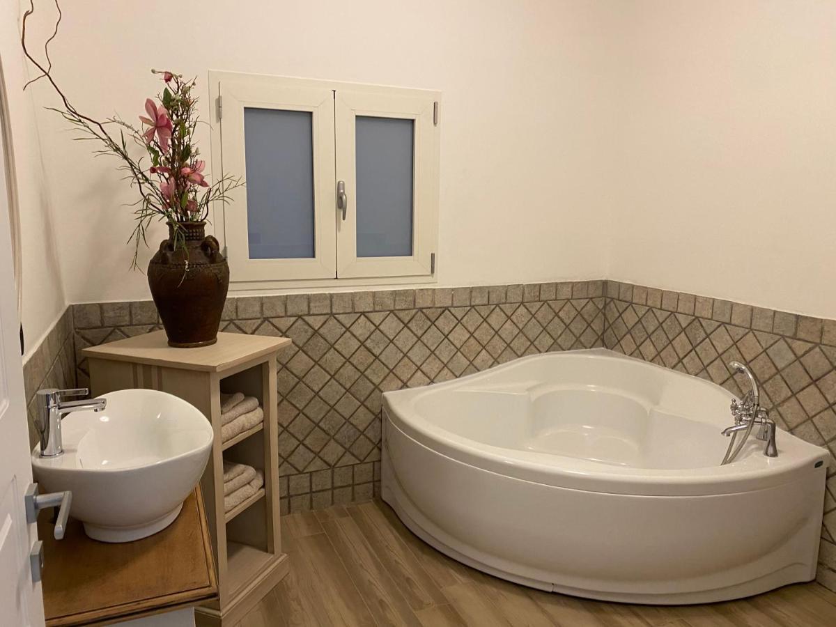 B&B villa Gallo Torre Squillace Exteriör bild